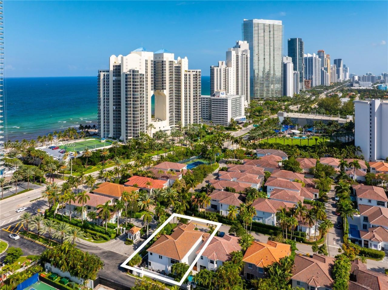 4027 194th Trl, Sunny Isles Beach, FL 33160 Photo