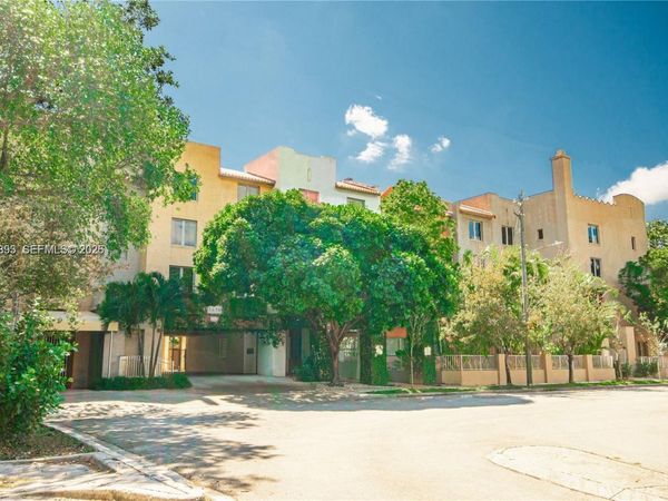 2630 SW 28th St (Overbrook), Unit 51, Miami, FL 33133