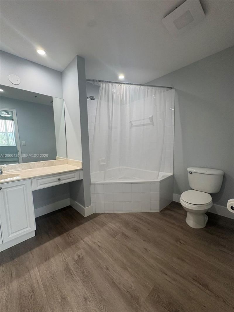 2100 Greenview Shores Blvd , Unit 513, Wellington, FL 33414 Photo