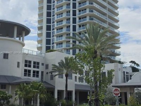 7330 Ocean Ter, Unit 22-B, Miami Beach, FL 33141