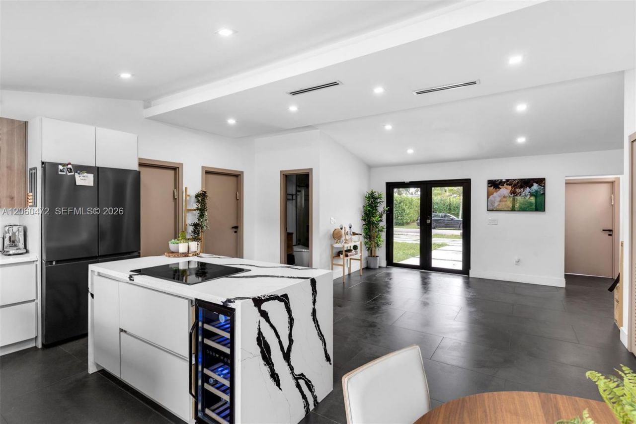 1713 SW 5th St , Fort Lauderdale, FL 33312 Photo