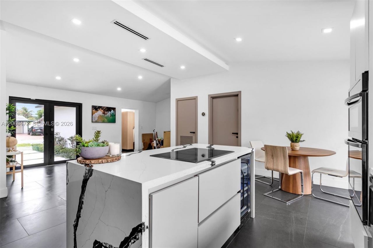 1713 SW 5th St , Fort Lauderdale, FL 33312 Photo