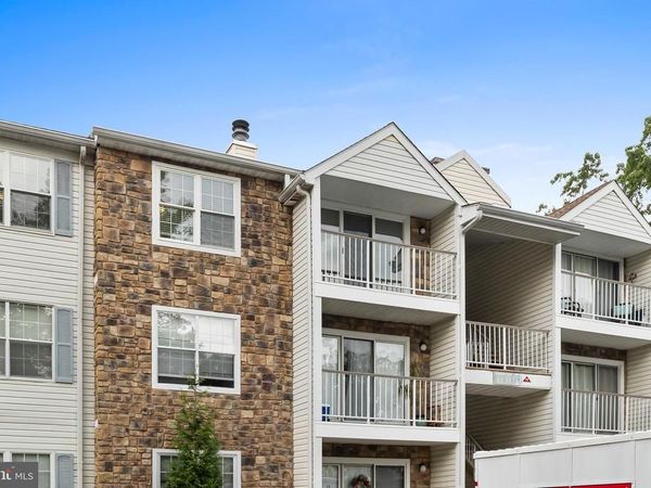 9 MULBERRY COURT , HAMILTON, NJ 08619