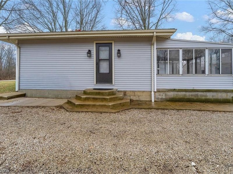 944 Mcdonald Avenue , Mc Donald, OH 44437 Photo 15