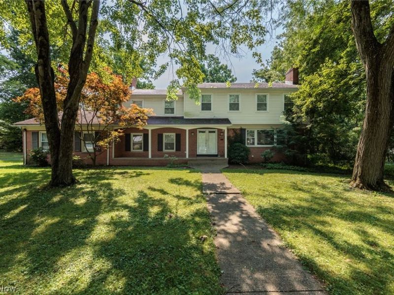 1160 Lisa Ann Drive, Akron, OH 44313 Photo 1
