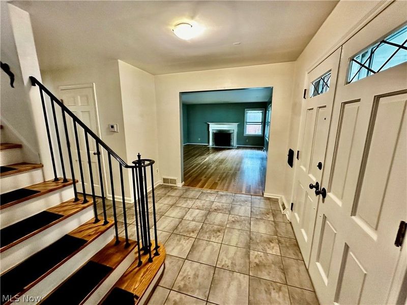 1160 Lisa Ann Drive, Akron, OH 44313 Photo 4