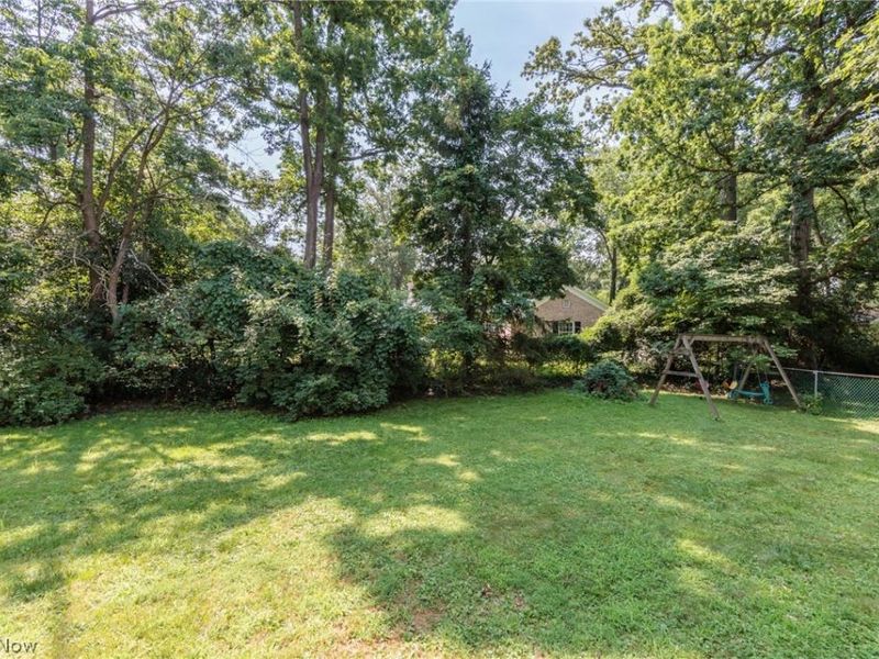 1160 Lisa Ann Drive, Akron, OH 44313 Photo 40