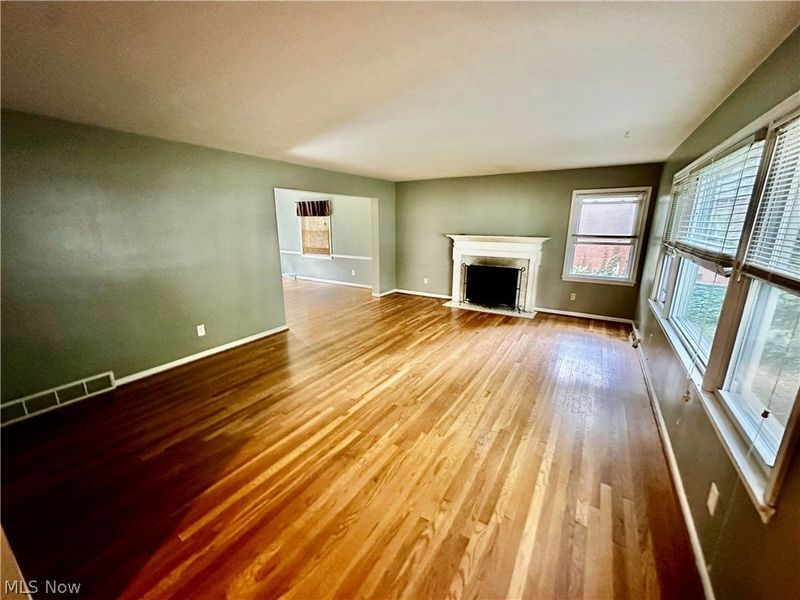 1160 Lisa Ann Drive, Akron, OH 44313 Photo 5