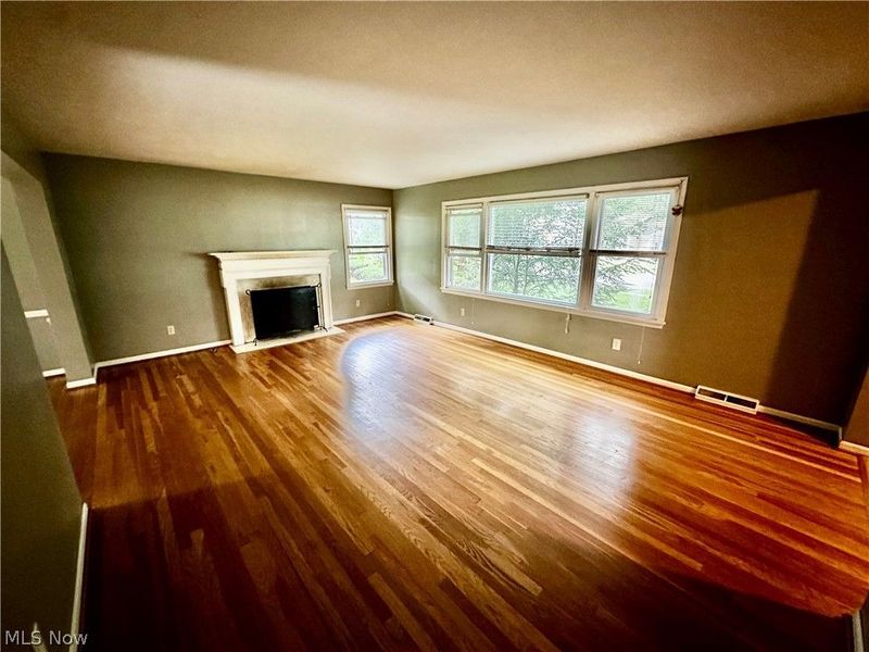 1160 Lisa Ann Drive, Akron, OH 44313 Photo 6