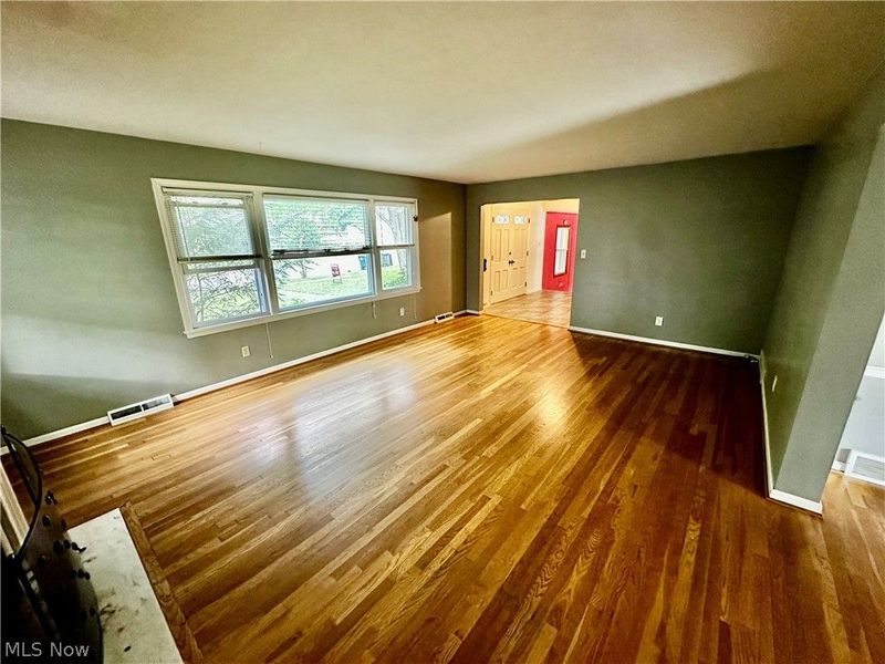 1160 Lisa Ann Drive, Akron, OH 44313 Photo 8