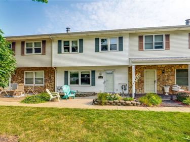 2510 Williamsburg Drive, Uniontown, OH 44685
