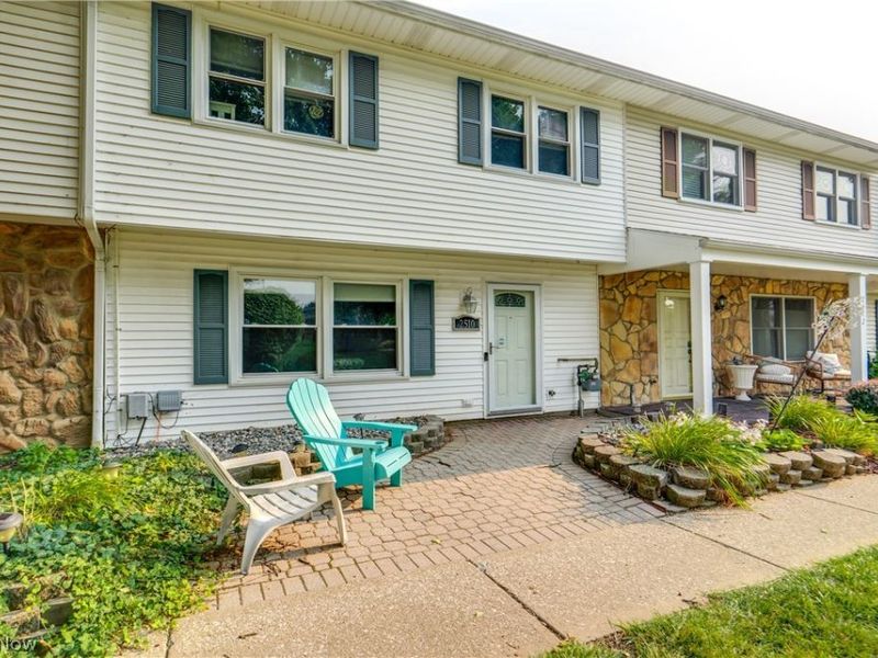 2510 Williamsburg Drive , Uniontown, OH 44685 Photo 2