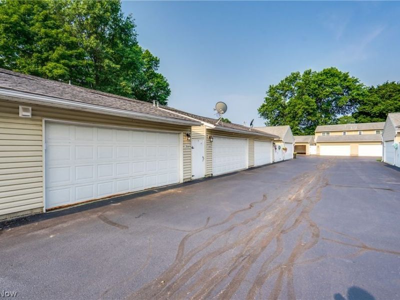 2510 Williamsburg Drive, Uniontown, OH 44685 Photo 20