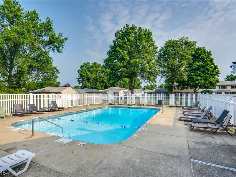 2510 Williamsburg Drive , Uniontown, OH 44685 Photo 21