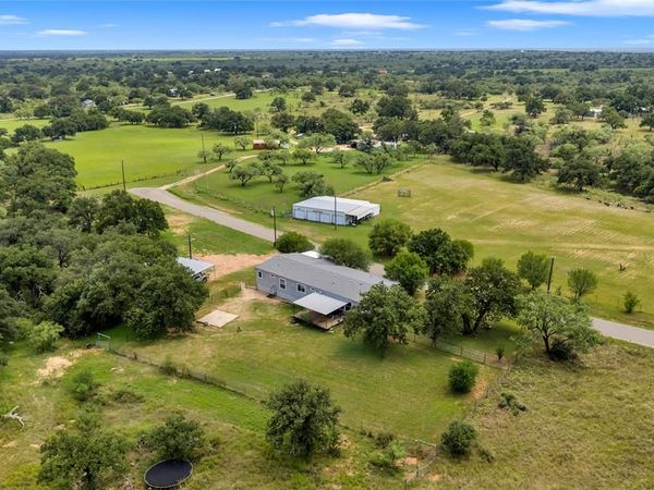 153 Lariat Lane , Llano, TX 78643