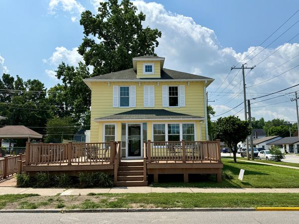 321 Broadway Avenue , Chesterton, IN 46304