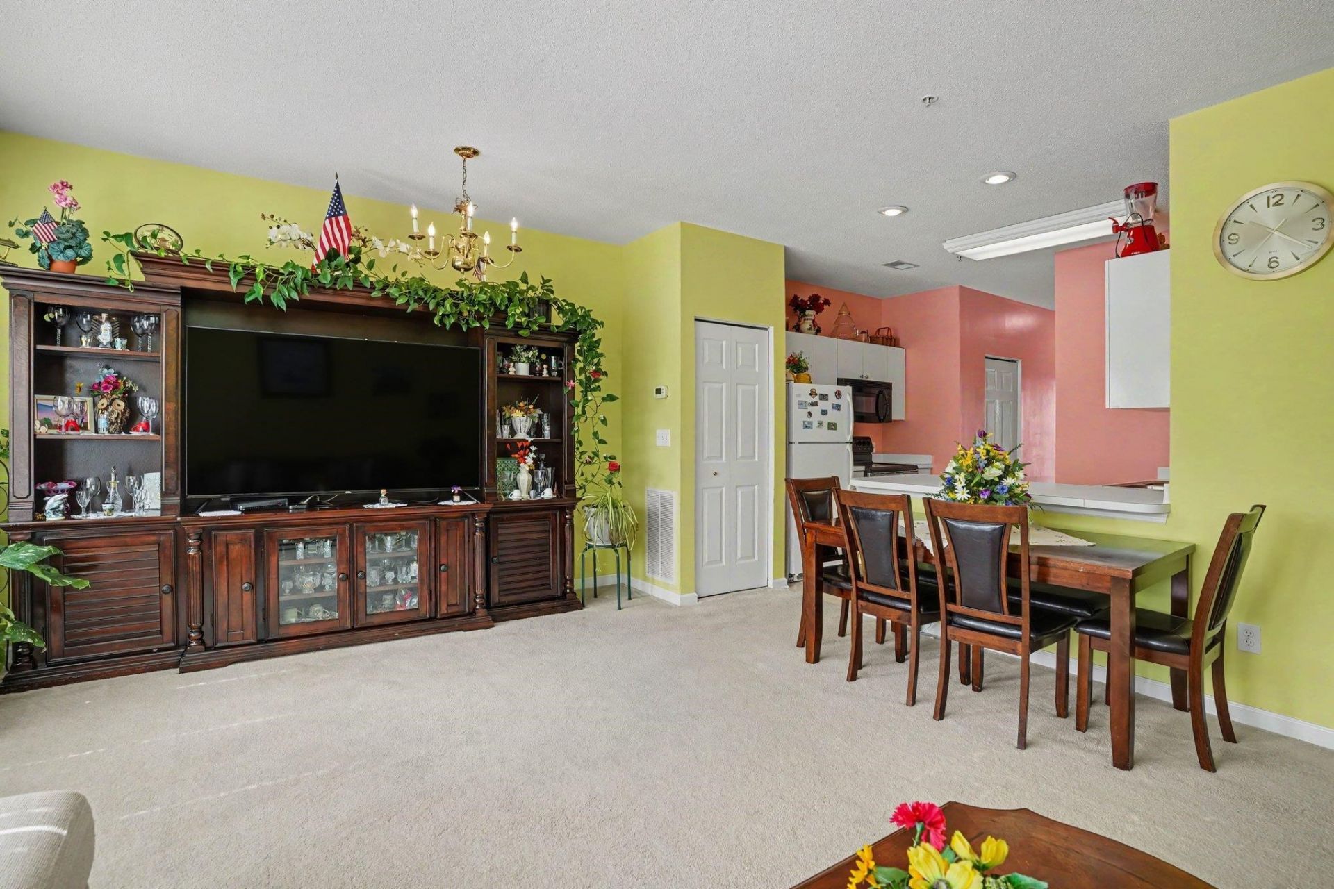 3955 Gladiola Ct.  Photo 6