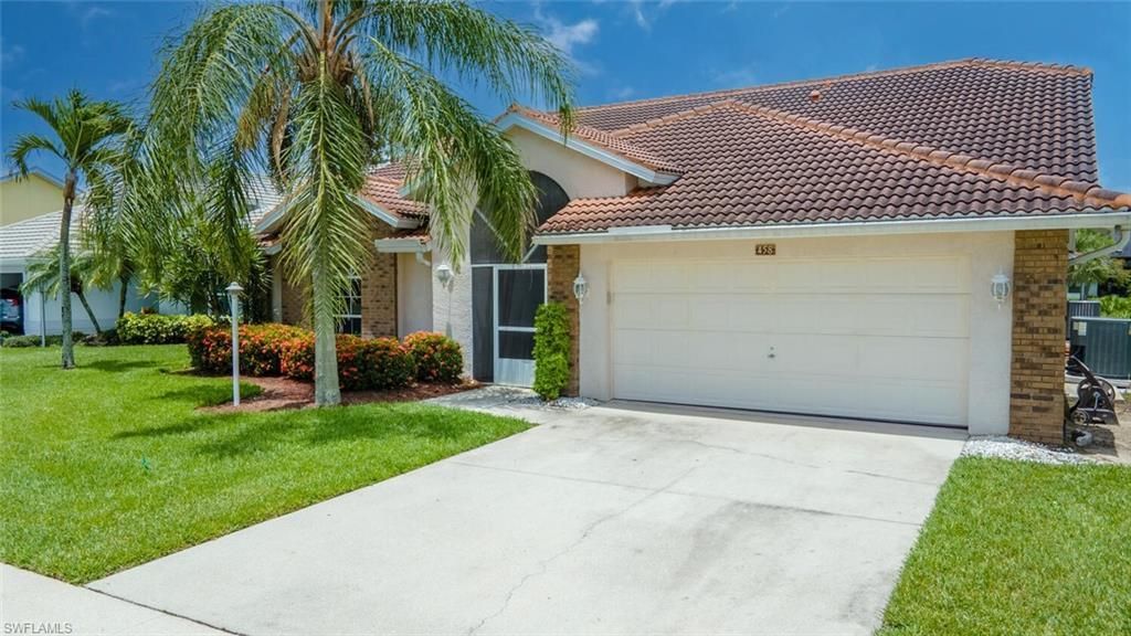 458 Countryside Dr, Naples, FL 34104 Photo