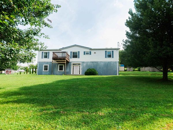 101 Tony Rundle Road, Grafton, WV 26354