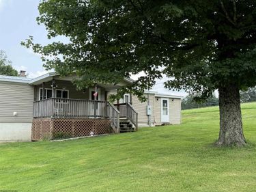 289 Pleasant Valley Drive, Reedsville, WV 26547