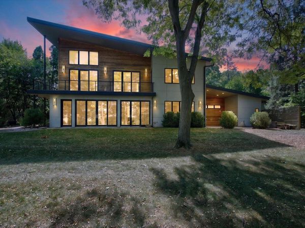 4061 Thornoaks Drive, Ann Arbor, MI 48104