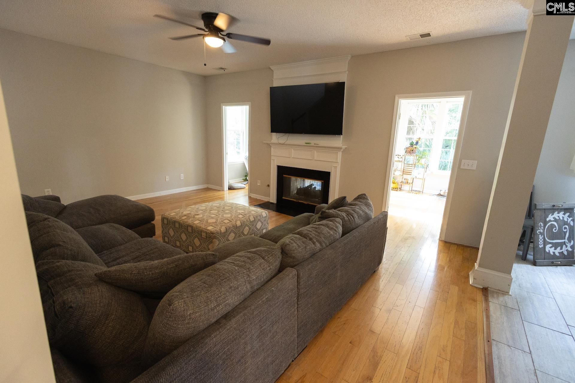 212 Lothrop Hill Road  Photo 11
