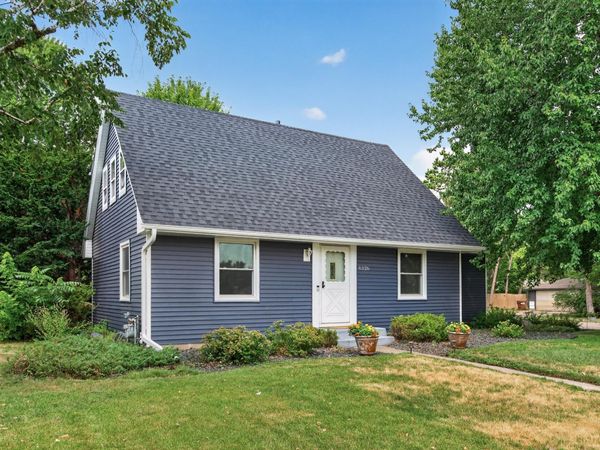 8326 Glenbrook Avenue S, Cottage Grove, MN 55016