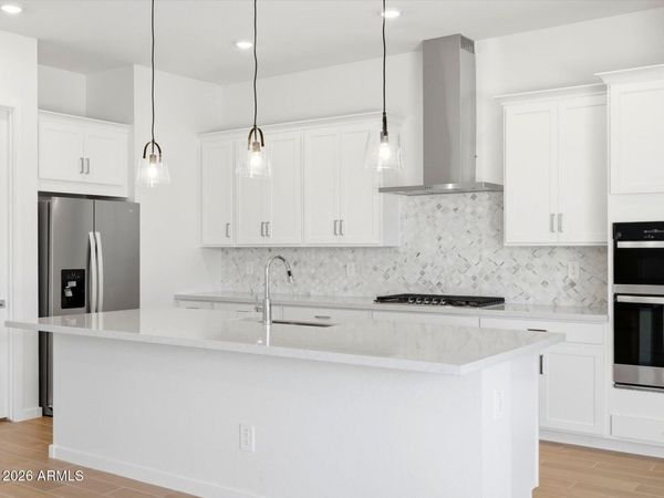 17686 W COLLEGE Drive, Goodyear, AZ 85395