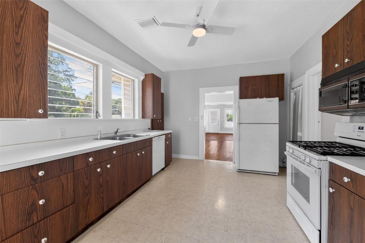 2233 11th Avenue W, Bradenton, FL 34205 Photo