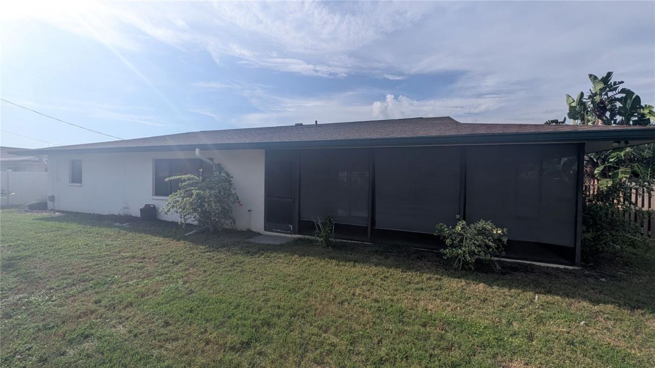 3720 Pin Oaks Street, Sarasota, FL 34232 Photo