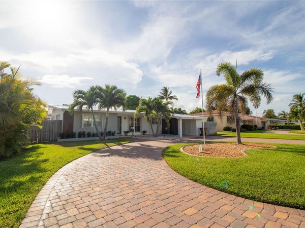 925 SE 14th Avenue, Deerfield Beach, FL 33441
