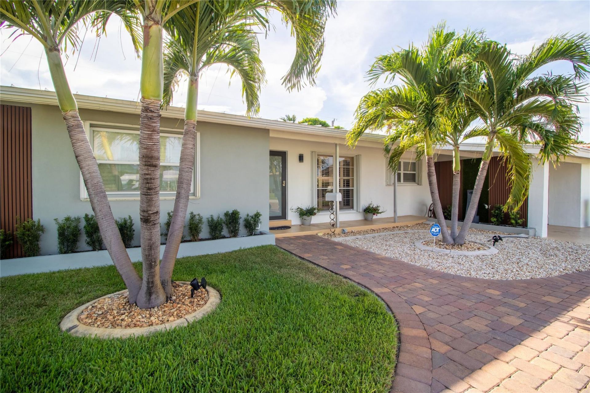 925 SE 14th Avenue, Deerfield Beach, FL 33441 Photo