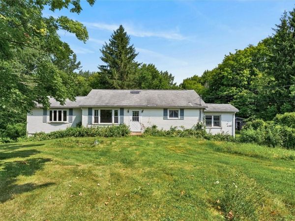 11287 Ridge Road , Wolcott, NY 14590