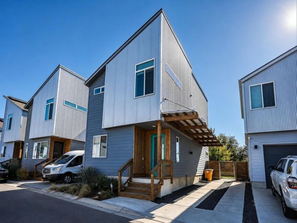 801 N Bluff DR, Unit 40, Austin, TX 78745