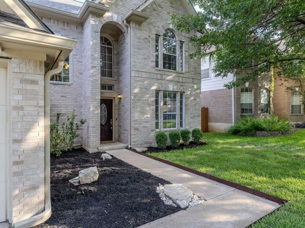 2021 Wood Glen DR, Round Rock, TX 78681