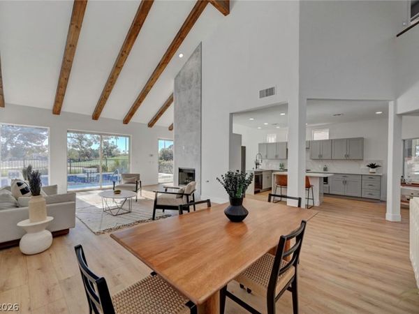 8941 Diamond Falls Drive, Las Vegas, NV 89117