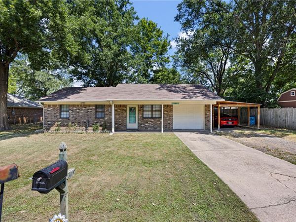 405 E 11th Street, Russellville, AR 72801