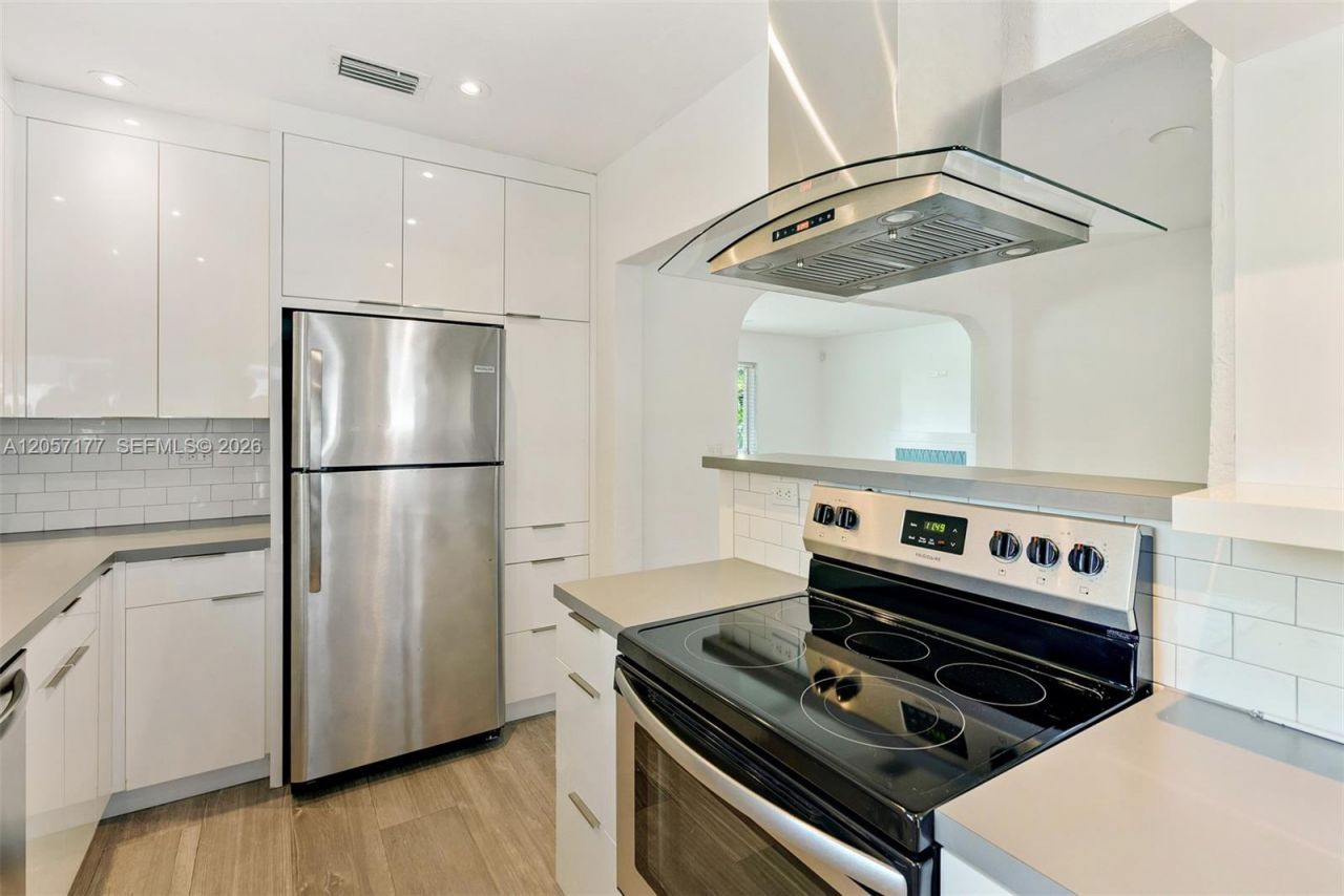 2240 SW 24th Ave , Miami, FL 33145 Photo