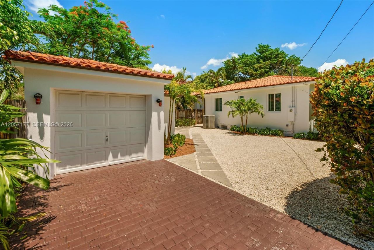 2240 SW 24th Ave , Miami, FL 33145 Photo