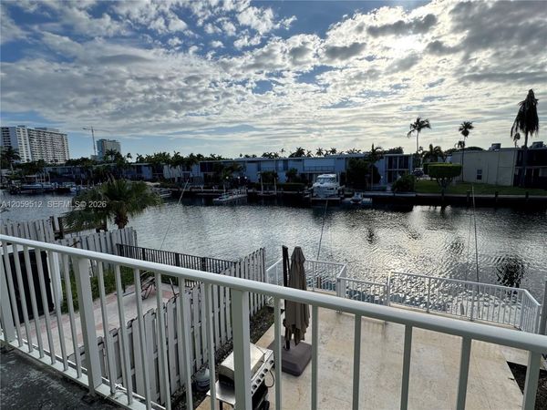 921 NE 26th Ave , Hallandale Beach, FL 33009
