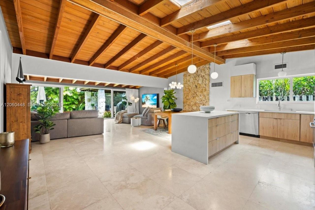 4344 S Douglas Rd , Miami, FL 33133 Photo