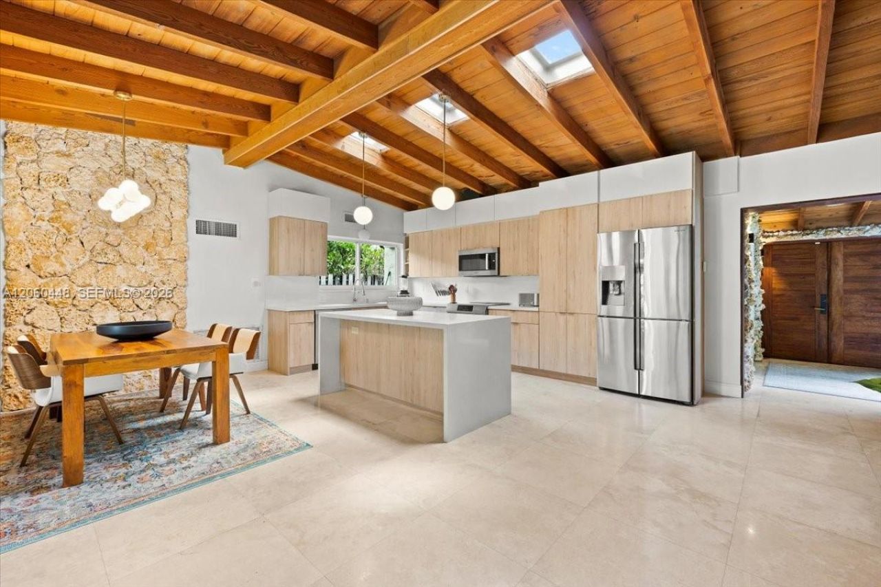 4344 S Douglas Rd , Miami, FL 33133 Photo