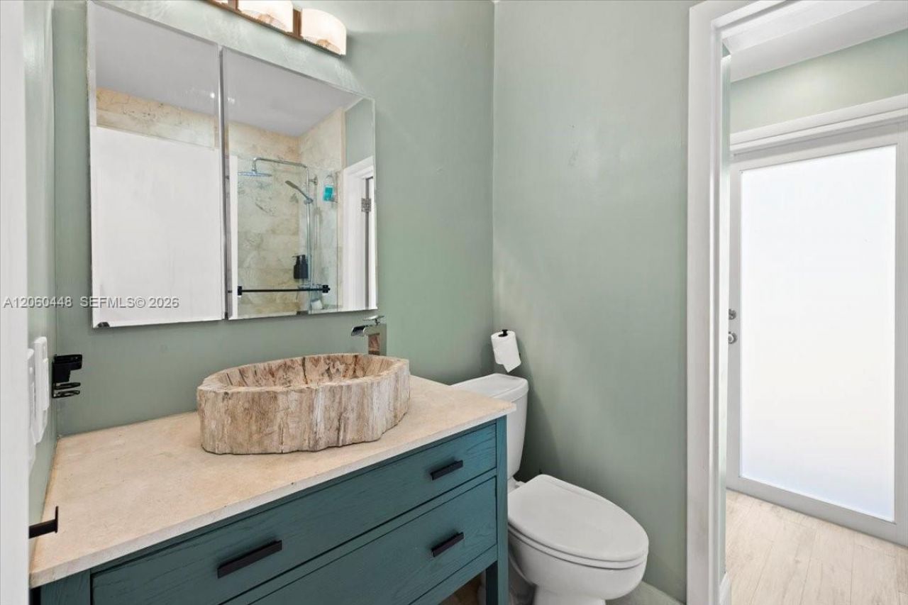 4344 S Douglas Rd , Miami, FL 33133 Photo