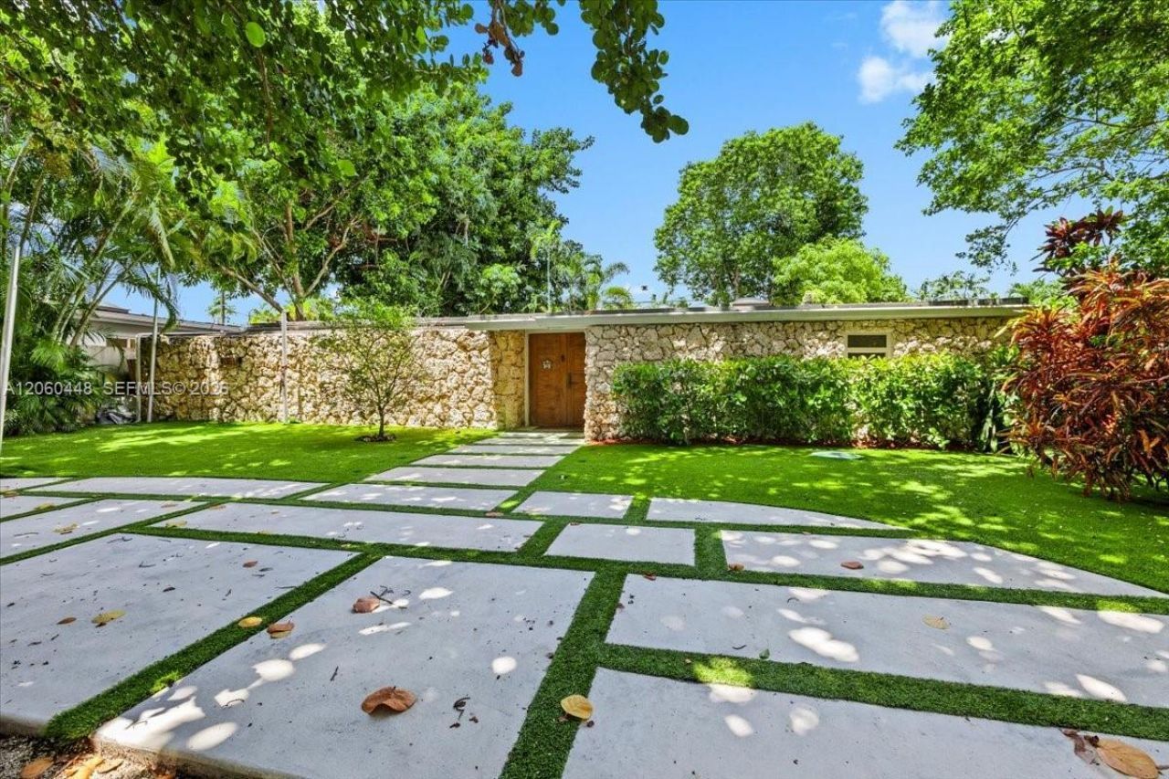 4344 S Douglas Rd , Miami, FL 33133 Photo