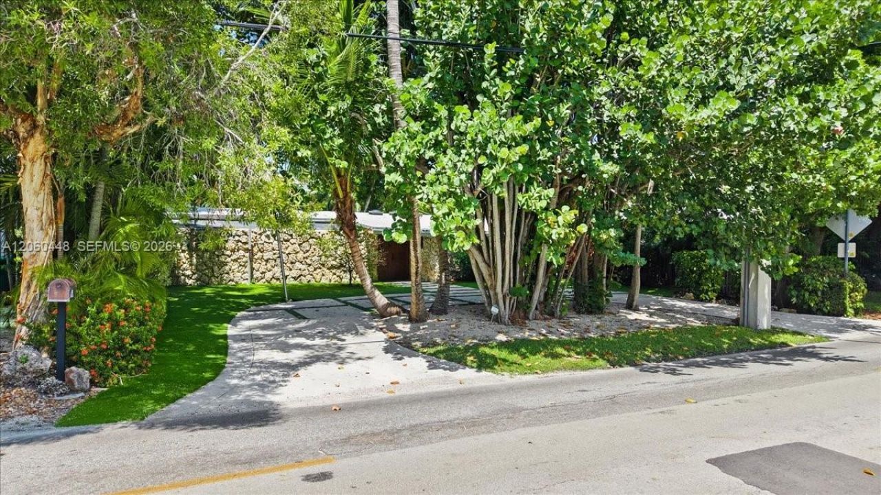 4344 S Douglas Rd , Miami, FL 33133 Photo