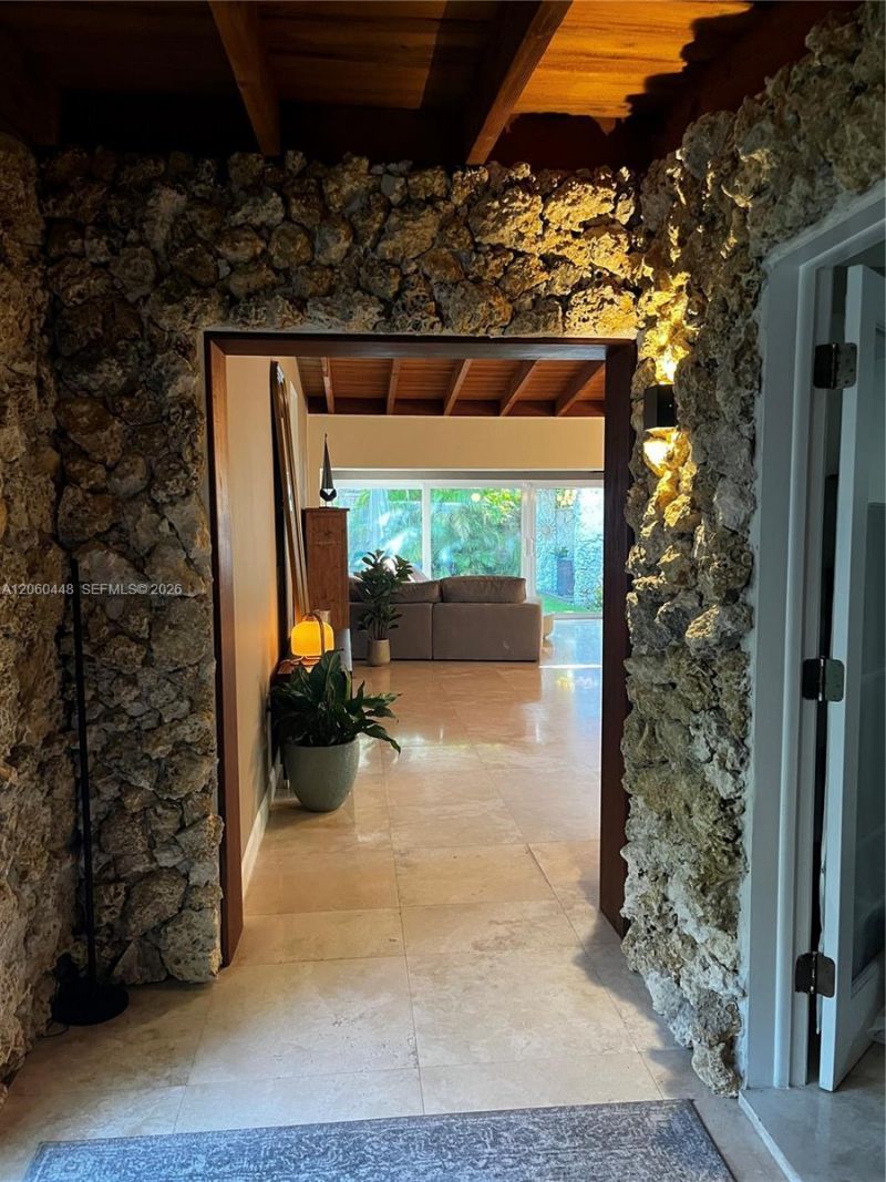 4344 S Douglas Rd , Miami, FL 33133 Photo
