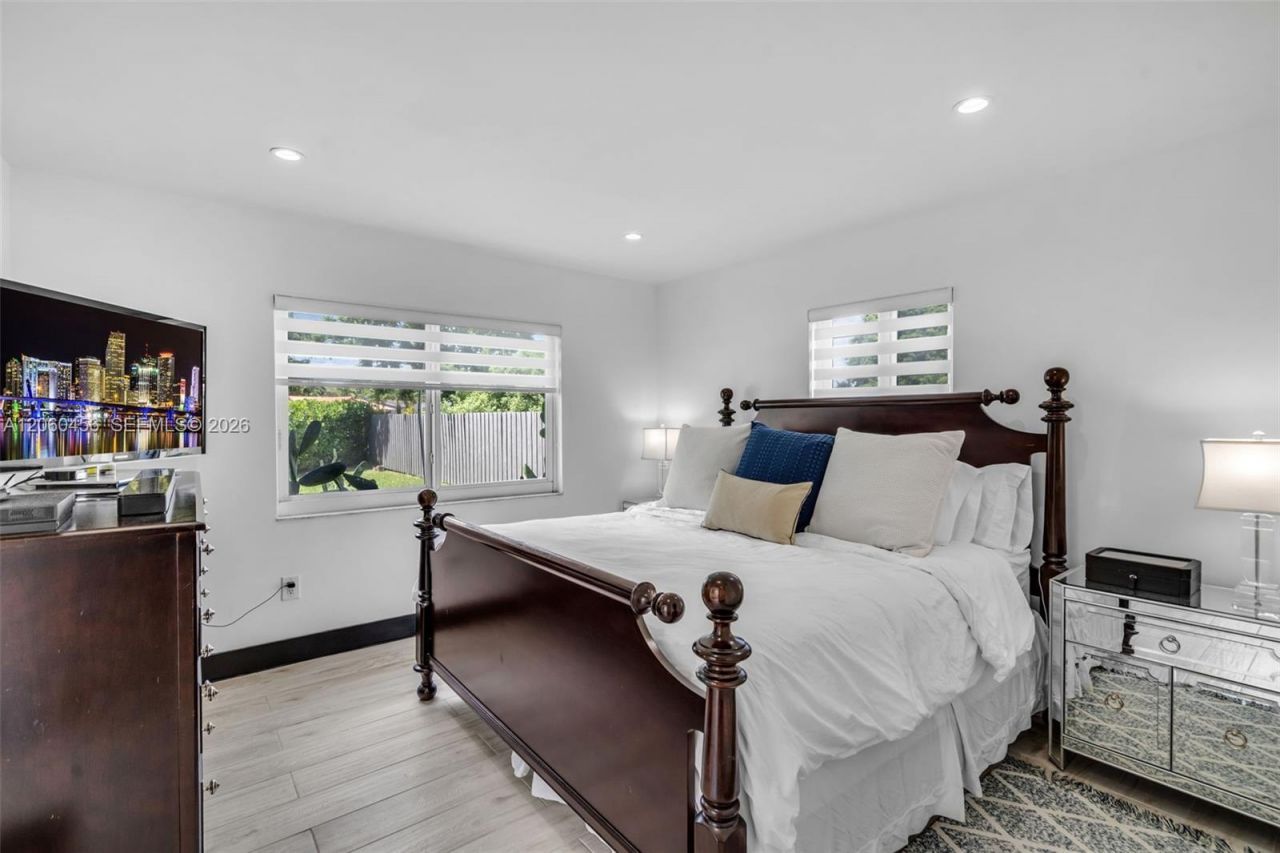 400 Central Blvd, Miami, FL 33144 Photo
