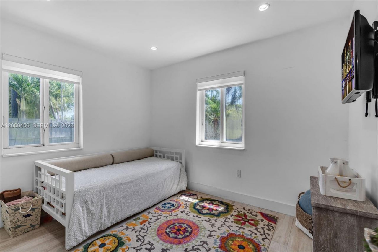 400 Central Blvd, Miami, FL 33144 Photo