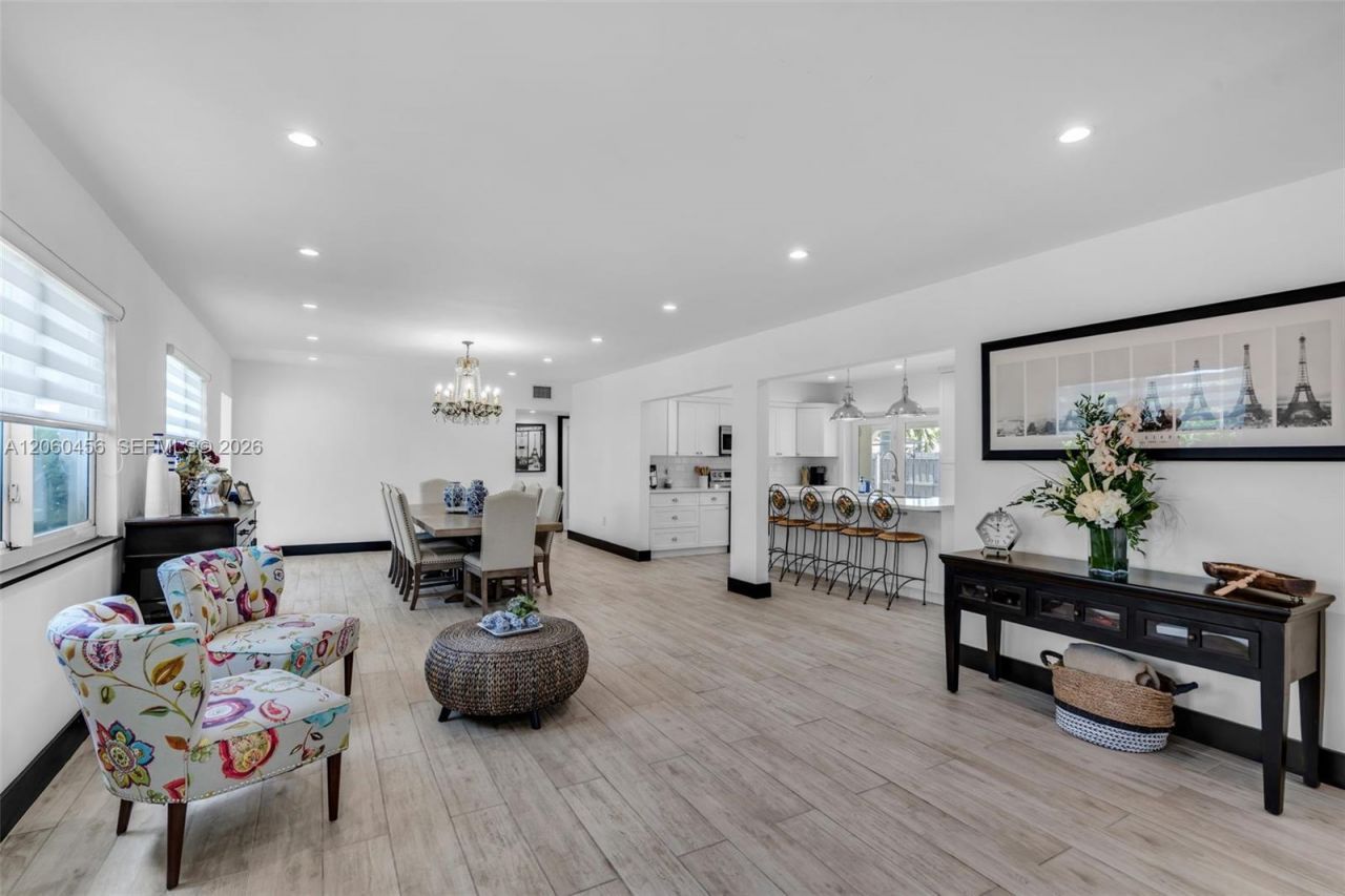 400 Central Blvd, Miami, FL 33144 Photo