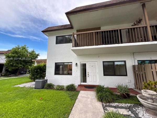 6900 NW 169th St , Unit 137G, Hialeah, FL 33015